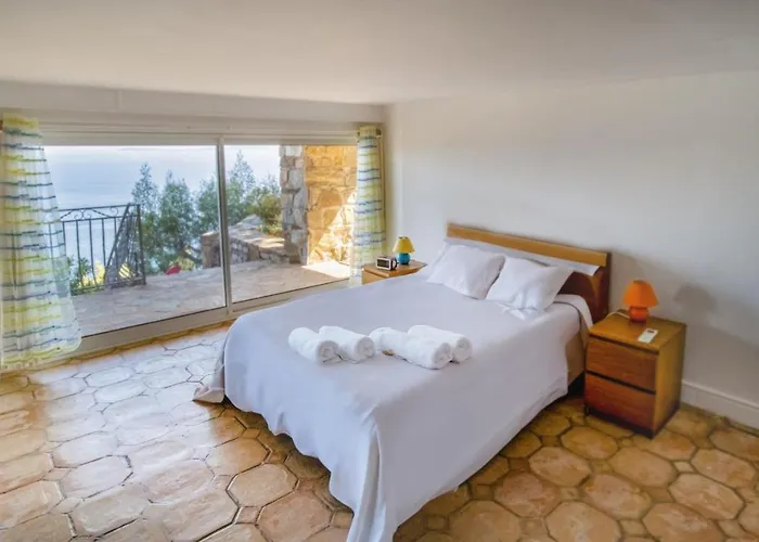 La Lezardiere Apartment *